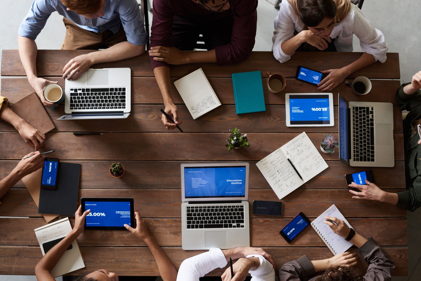 How to Choose the Right Tool to Send Invoices Online for Free